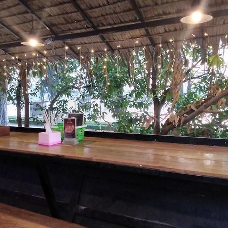 Ecran Riverfront Guesthouse كامبوت المظهر الخارجي الصورة