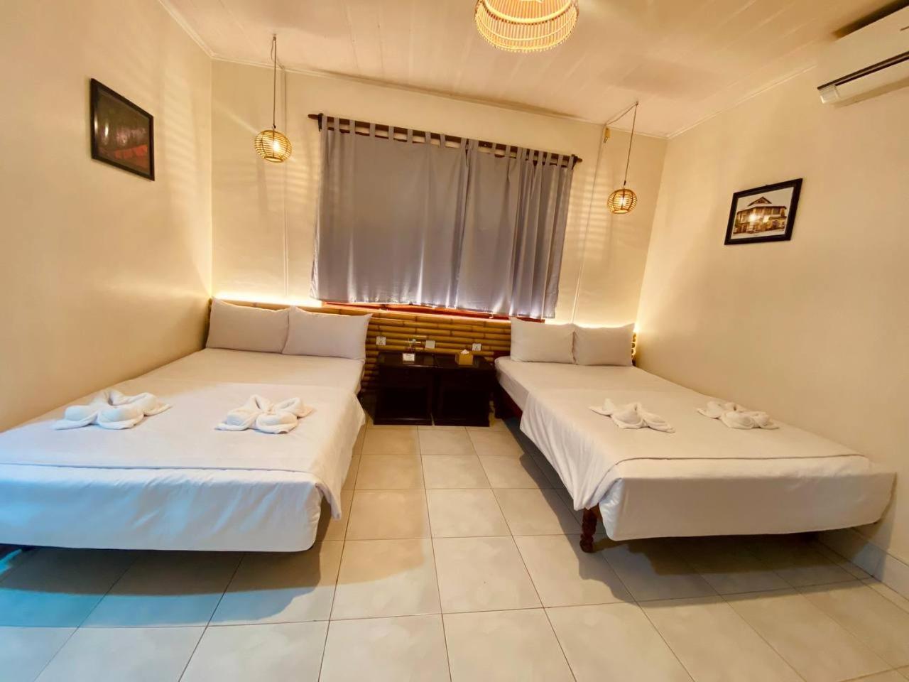 Ecran Riverfront Guesthouse كامبوت المظهر الخارجي الصورة