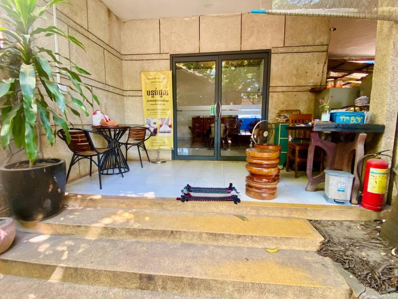 Ecran Riverfront Guesthouse كامبوت المظهر الخارجي الصورة